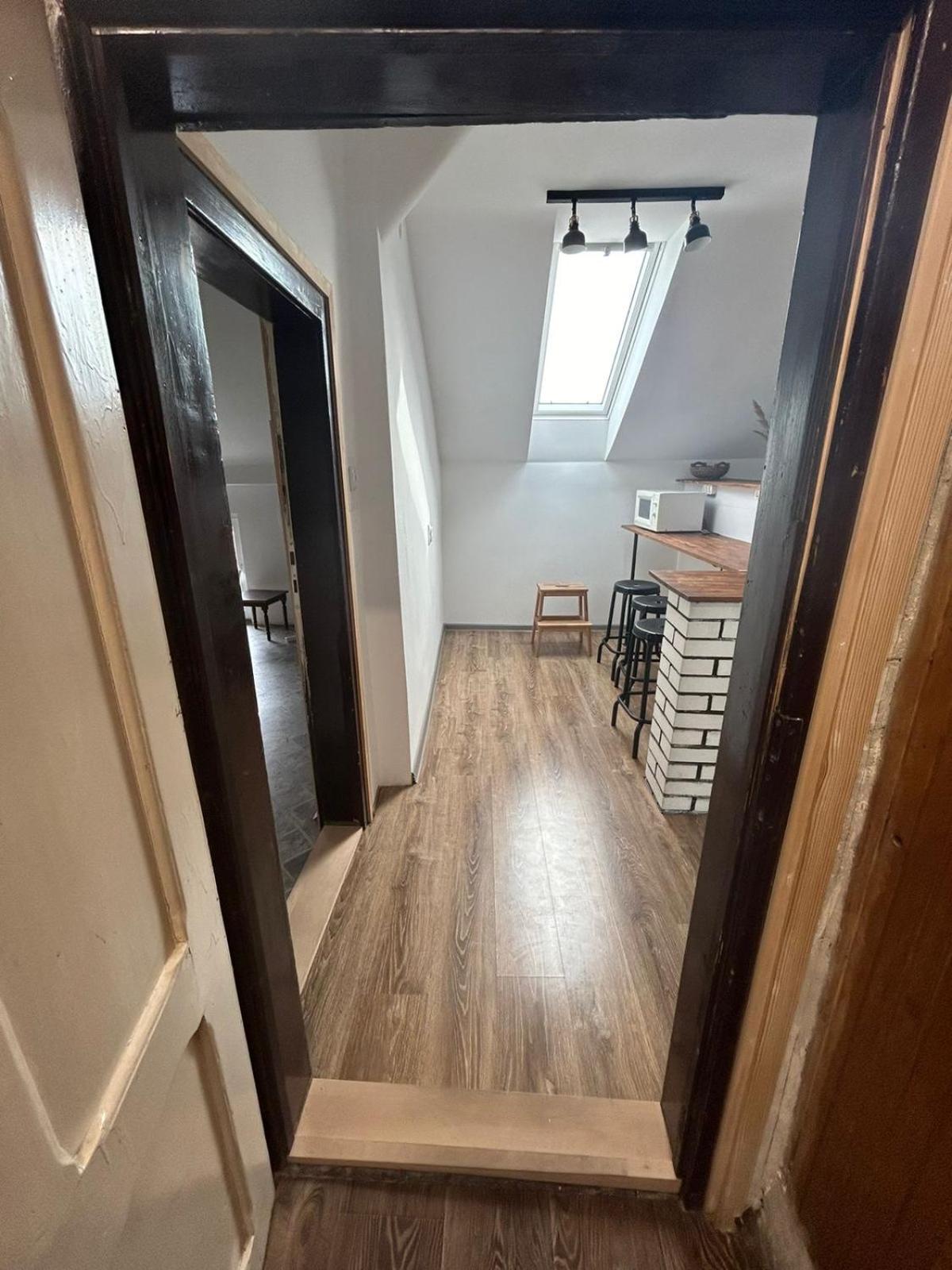 Private Apartament With Shared Bathroom 베오그라드 외부 사진